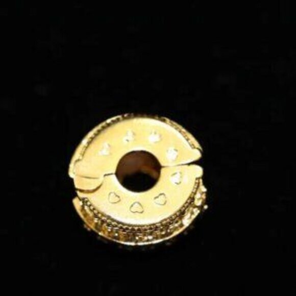 Pandora Sparkling Pav�� Lines & Logo Clip Charm - Picture 3 of 6